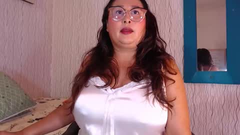 Nadia online show from 09.08.25
