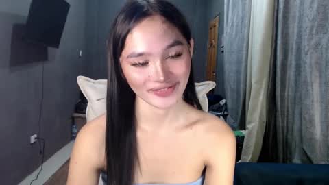 nadiestar online show from 02.25.25