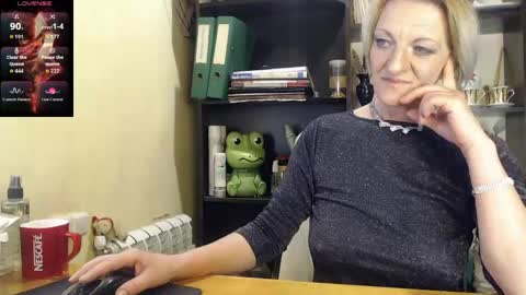 Snapshot of nadin_slut chatting on 04.12.26 Nadin online show from 04.12.26