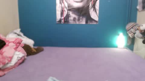 nadinnnea online show from 04.14.26