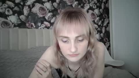 Nadjia online show from 12.18.25