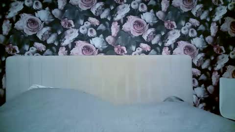 Nadjia online show from 12.18.25