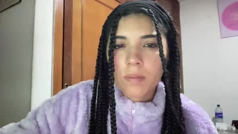 naduu__xx online show from 01.02.25