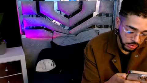 naduu__xx online show from 10.25.25