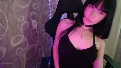 Snapshot of naemiblush chatting on 09.10.25 Naemi online show from 09.10.25