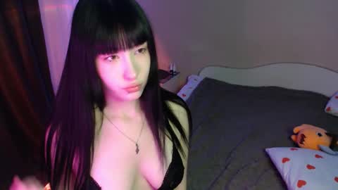 Snapshot of naemiblush chatting on 10.16.25 Naemi online show from 10.16.25