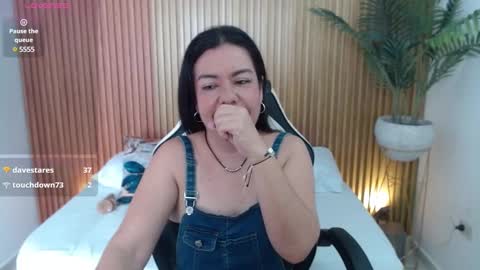 N A H I A online show from 01.15.25