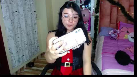 nahia cute     only   online show from 12.24.24