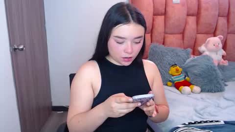 nahia cute     only   online show from 02.03.26