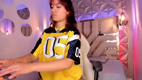  Valeria  online show from 02.17.25