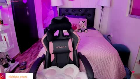 Snapshot of nahiara_evans_ chatting on 10.21.25 NAHIARA EVANS online show from 10.21.25