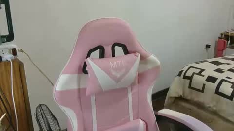 nahiarabiel online show from 04.12.26