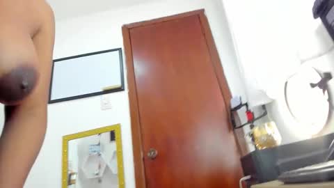 Snapshot of nahirr chatting on 10.14.25 Nahirr online show from 10.14.25