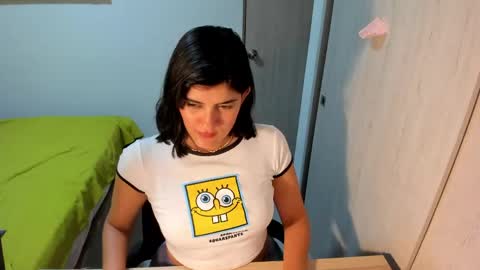 independent model online show from 04.23.26