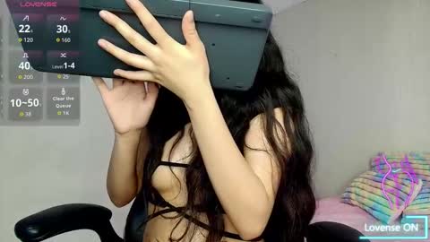 Snapshot of nahomi_blaze56eup chatting on 11.17.25 valeria online show from 11.17.25