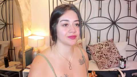 Snapshot of nahomi_sweett chatting on 09.24.25 Nahomi online show from 09.24.25