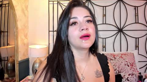 Snapshot of nahomi_sweett chatting on 10.04.25 Nahomi online show from 10.04.25