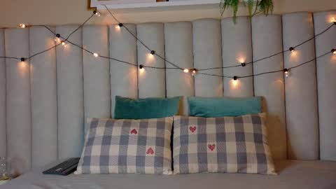  VICTORIA  online show from 11.20.25