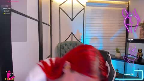 Nahomi online show from 12.18.25