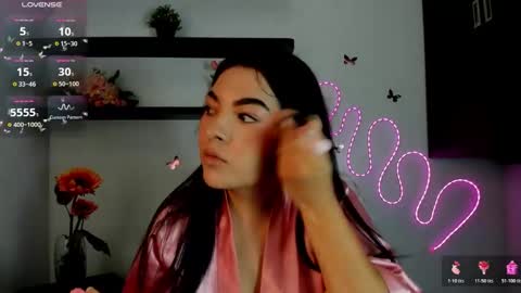 Snapshot of nahomirosse chatting on 10.24.25 SHELBY online show from 10.24.25