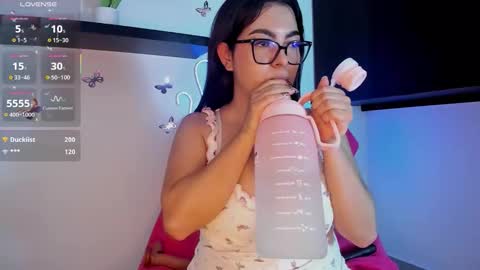 Snapshot of nahomirosse chatting on 10.30.25 SHELBY online show from 10.30.25