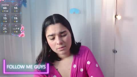 Nahomy online show from 12.17.24