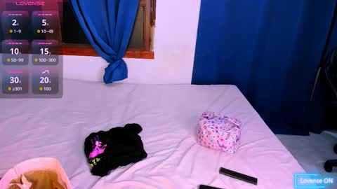 Snapshot of nahomy_ryans chatting on 10.02.25 Nahomy online show from 10.02.25