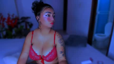 Snapshot of nahomy_ryans chatting on 11.08.25 Nahomy online show from 11.08.25