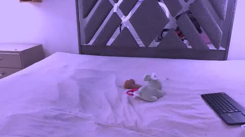 Snapshot of nahomy_ryans chatting on 11.11.25 Nahomy online show from 11.11.25