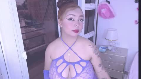 Nahomy online show from 01.15.26