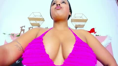 Nahomy online show from 12.20.25