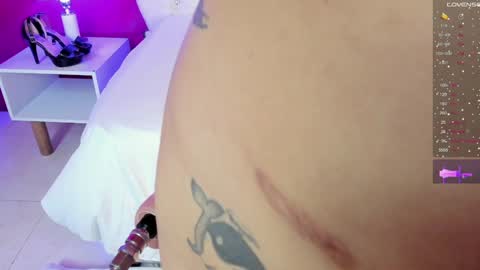 Snapshot of nahomyroberts chatting on 01.31.25 Nahomy Roberts online show from 01.31.25