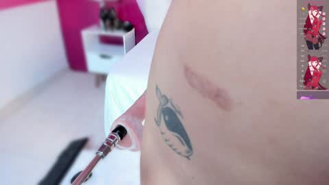 Snapshot of nahomyroberts chatting on 02.08.25 Nahomy Roberts online show from 02.08.25