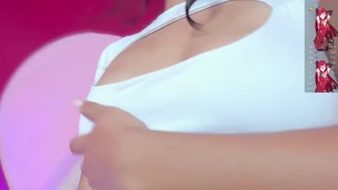 Snapshot of nahomyroberts chatting on 02.19.25 Nahomy Roberts online show from 02.19.25