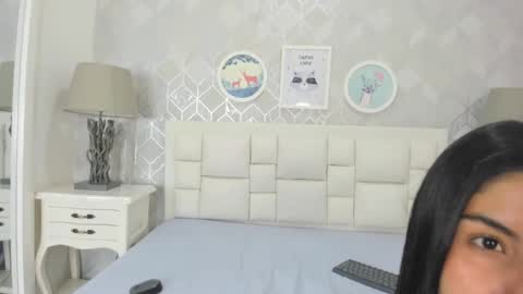 Snapshot of naia_cox chatting on 05.06.26 naia_cox online show from 05.06.26