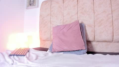 Naia x online show from 03.20.26