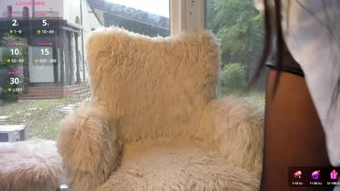 Snapshot of naila18 chatting on 10.16.25 Naila online show from 10.16.25