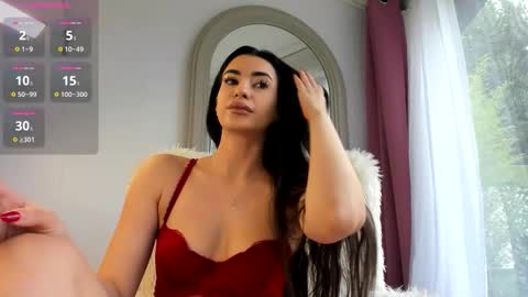 Snapshot of naila18 chatting on 10.24.25 Naila online show from 10.24.25