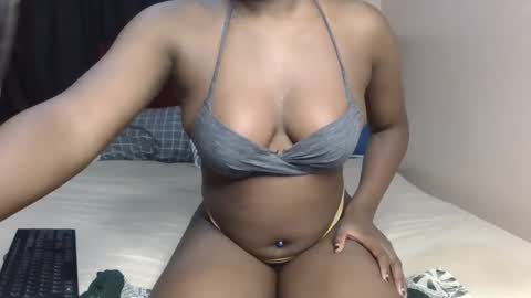 Snapshot of nailastars chatting on 02.17.25 Dear online show from 02.17.25