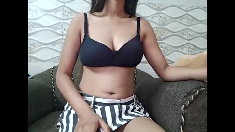 Snapshot of naina00123 chatting on 01.25.25 Naina online show from 01.25.25