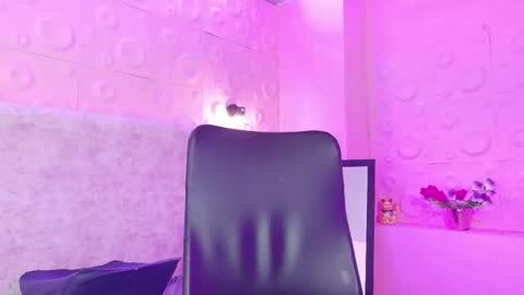 Snapshot of nairobi8 chatting on 10.17.25 nairobi8 online show from 10.17.25