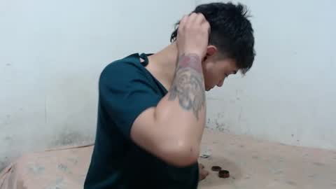 naisha and axel2 online show from 10.11.25