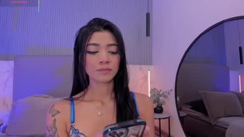 Naisha Ford online show from 09.27.25