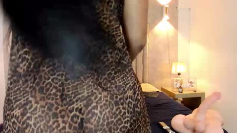 Snapshot of naisharousell chatting on 11.11.25 Naisha Rousell online show from 11.11.25