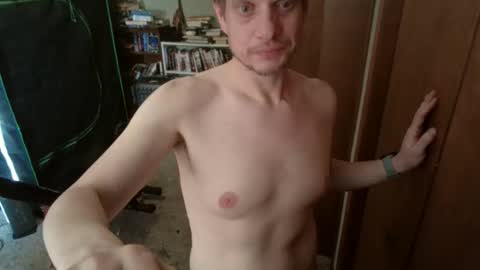 Snapshot of nakedcav chatting on 03.30.26 NakedClown online show from 03.30.26