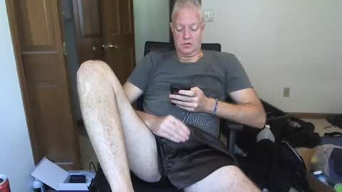 Snapshot of nakedilmale chatting on 09.18.25 Tip 100 for my full real name online show from 09.18.25