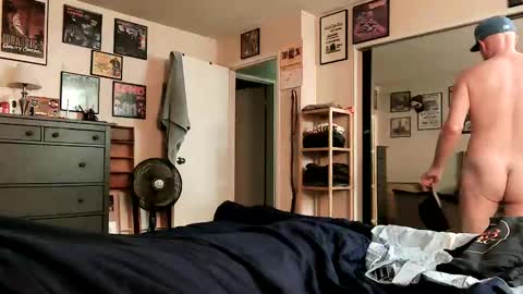 Snapshot of nakedmonkey chatting on 10.28.25 nakedmonkey online show from 10.28.25