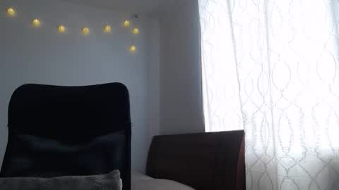 Snapshot of nala_foster chatting on 11.05.25 Nala online show from 11.05.25