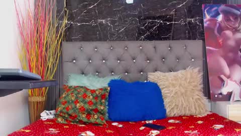 NALAROY online show from 12.24.24