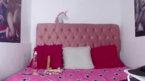 NALAROY online show from 11.25.25